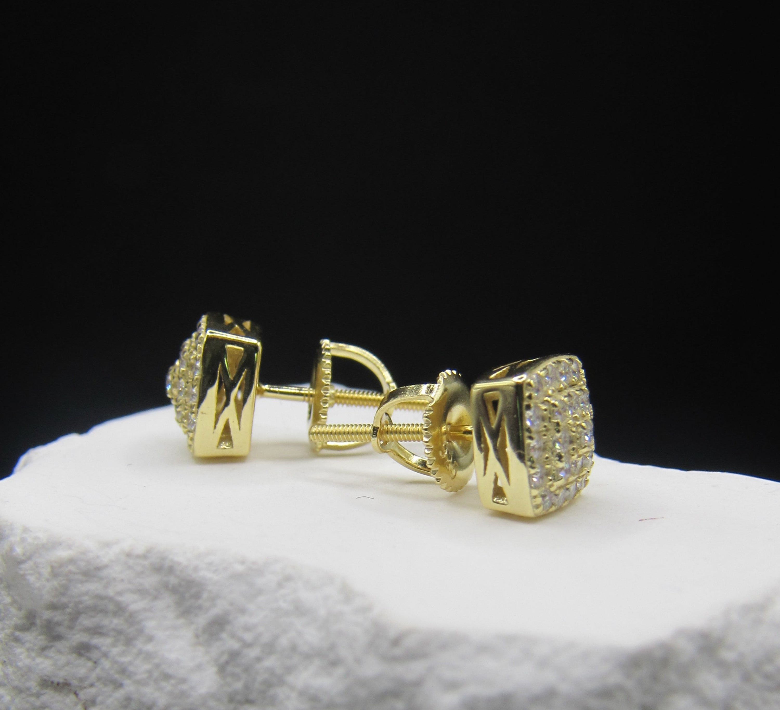 The Golden Grid Studs