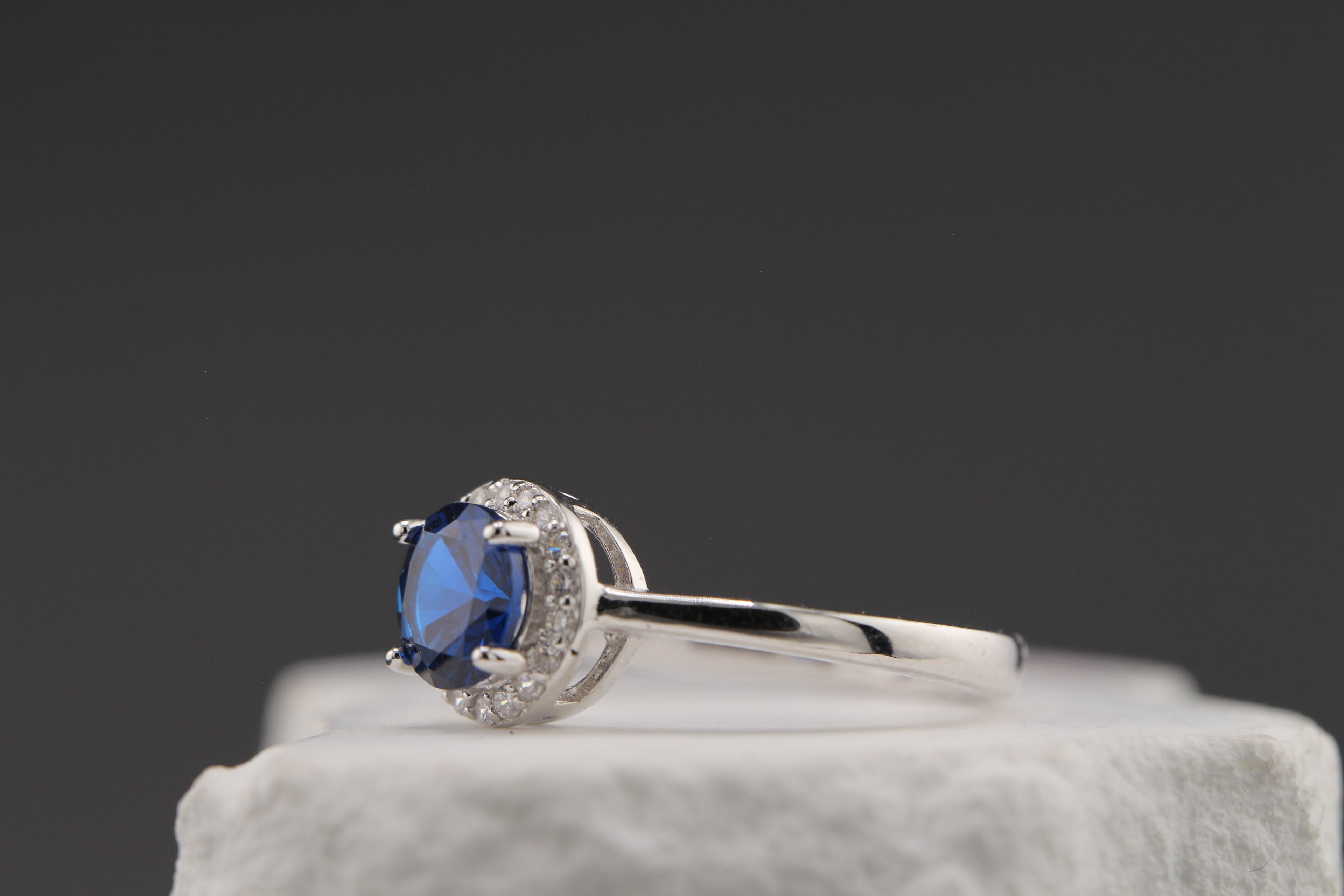 Starfall Sapphire Ring