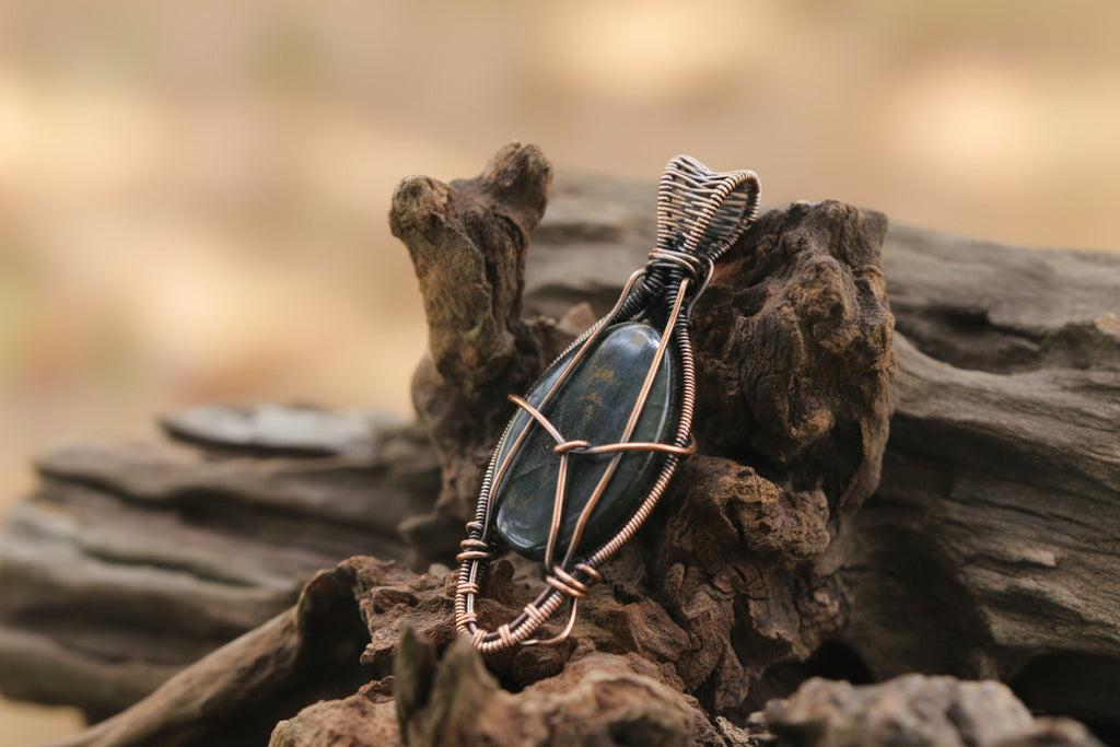 Golden Gaze — Tiger's Eye & Copper Wire Pendant